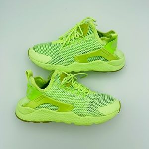 Women's Nike Air Huarache Shoes Size 7.5